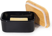 Lade das Bild in den Galerie-Viewer, Butterdose Keramik mit Holzdeckel , 250g Butter Aufbewahrung , Butterbox Porzellan vintage (Schwarz)